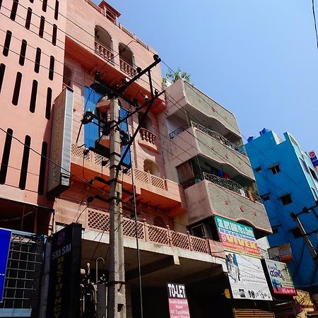 Hotel Sri Sai Residency Tirupati Exterior foto